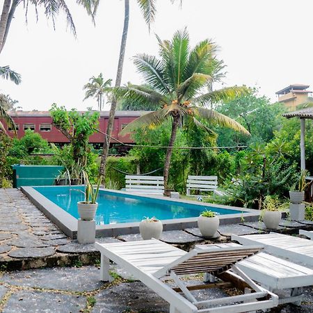 Asanka Surf House & Resturant Bed & Breakfast Midigama Exterior photo