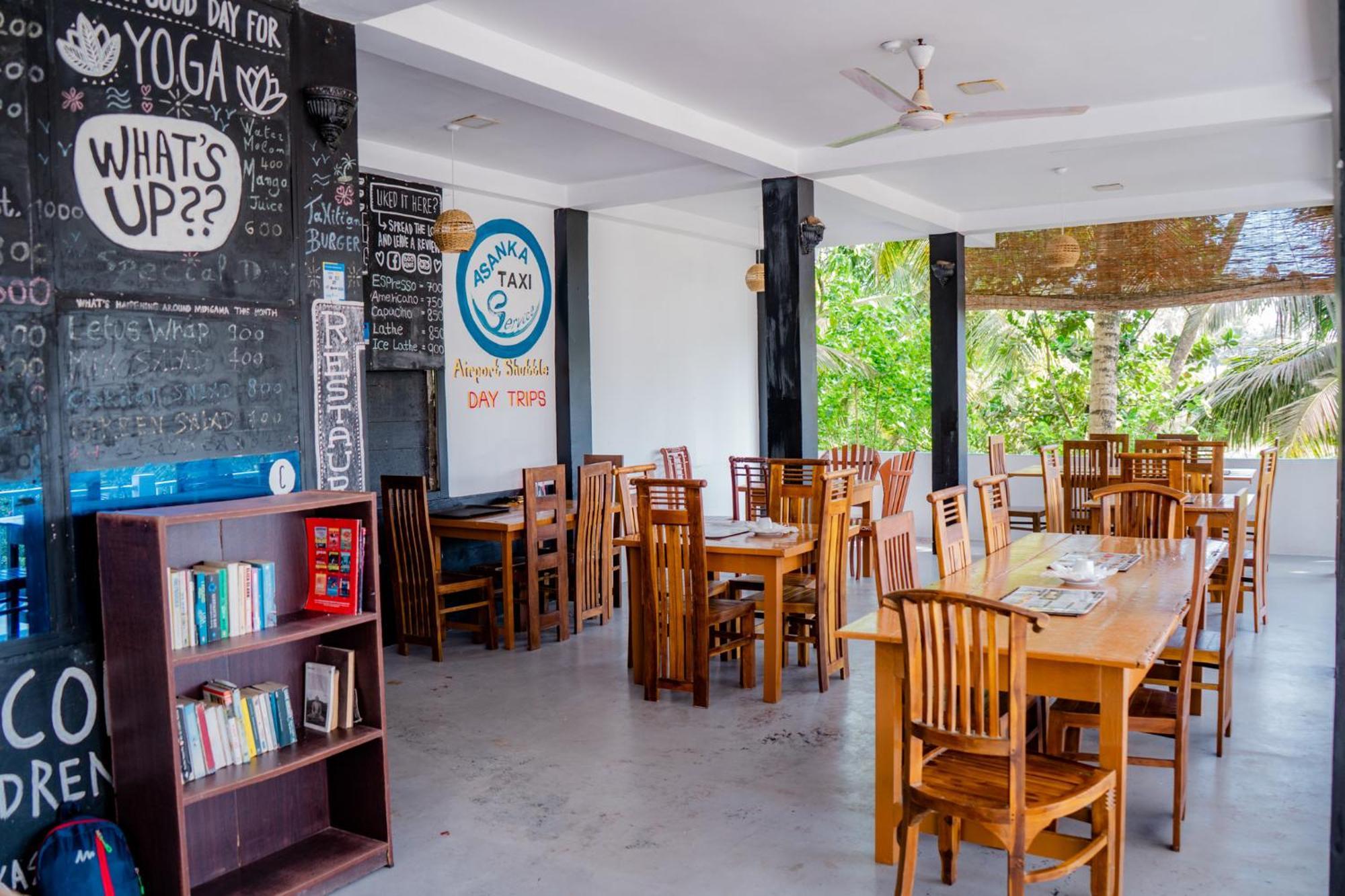 Asanka Surf House & Resturant Bed & Breakfast Midigama Exterior photo