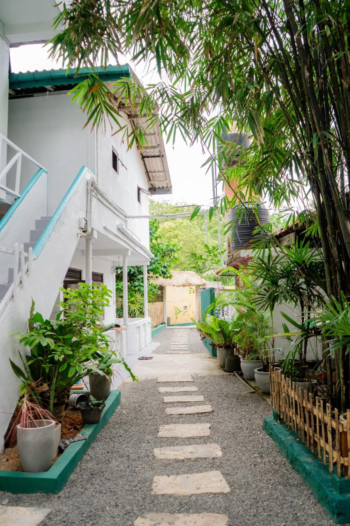 Asanka Surf House & Resturant Bed & Breakfast Midigama Exterior photo
