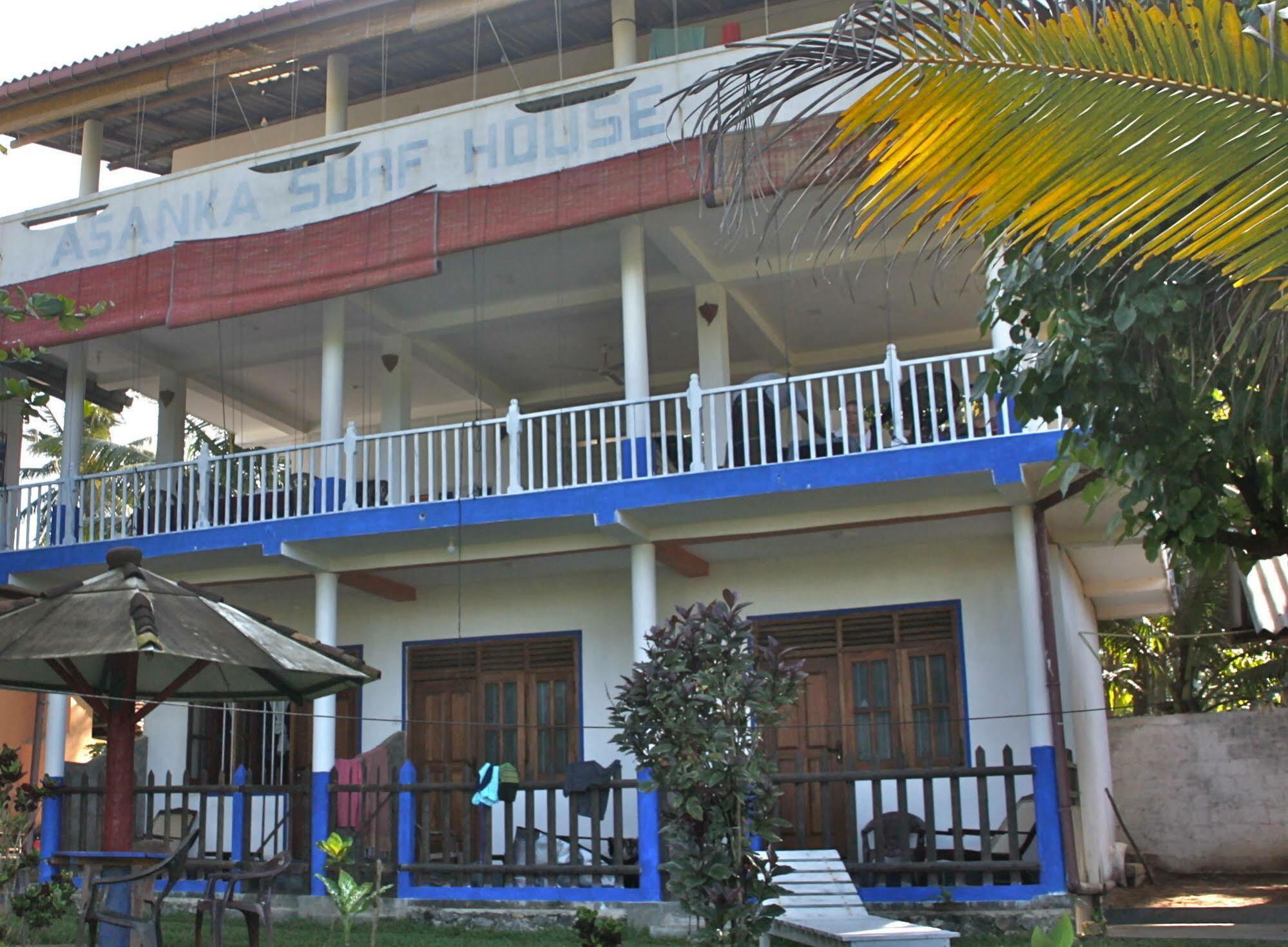 Asanka Surf House & Resturant Bed & Breakfast Midigama Exterior photo